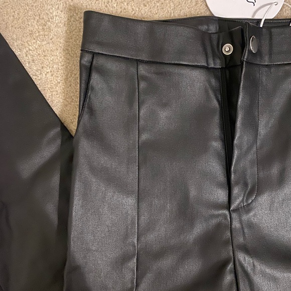Size 2 Princess Polly Leather Pants - Picture 5 of 6
